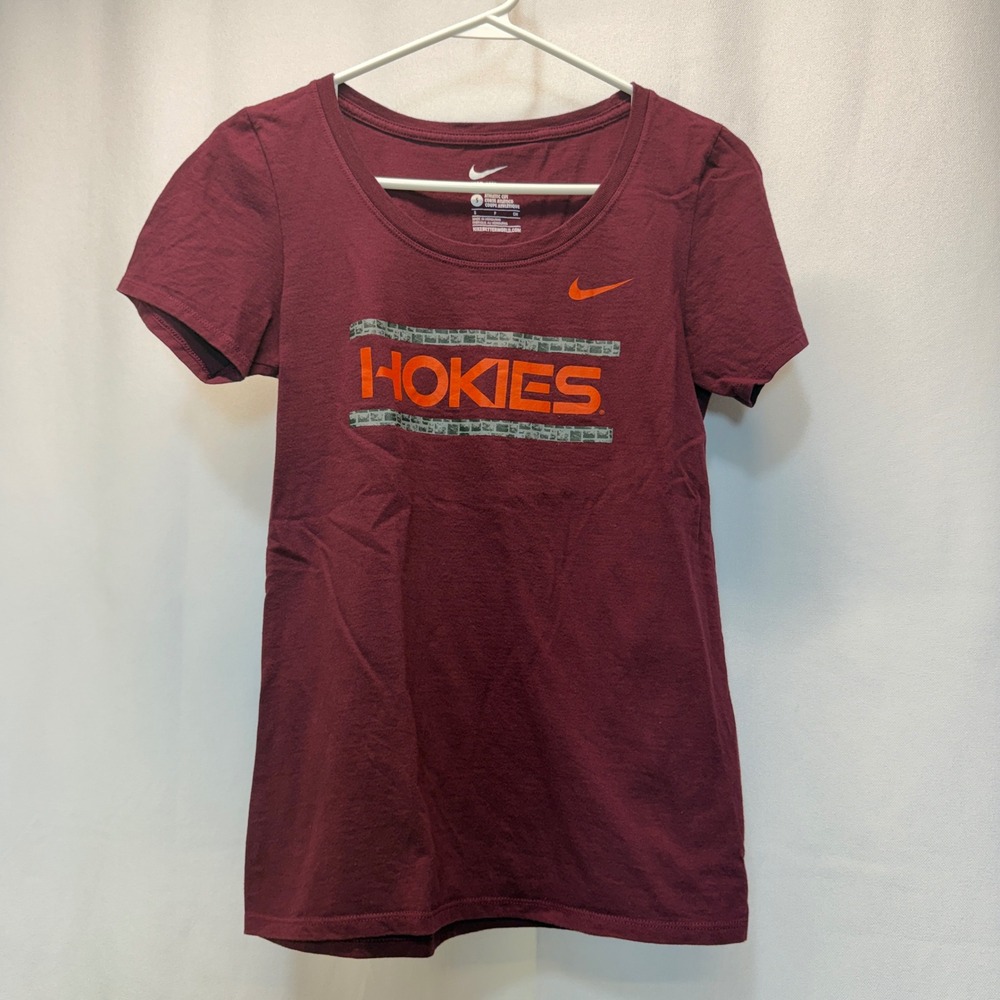 Virginia Tech Hokies Nike T-Shirt Womens Small Maroon Athletic Cut Short Sleeve
